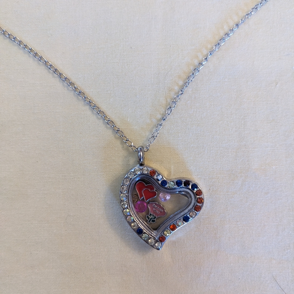 Floating Charm Locket Necklace Rhinestones Memory Pendant Silver Tone T5B8D